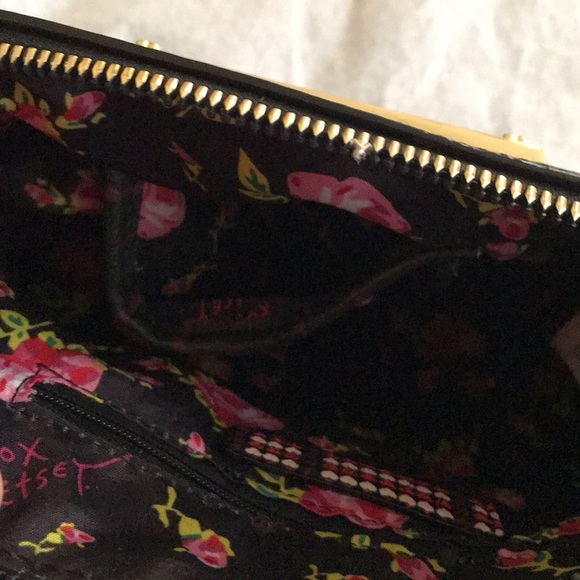 Betsey Johnson Crossbody Bag - Picture 5 of 5